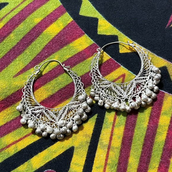VTG Bali Style Jhumka Silver Tone Metal Filigree Pierced Earrings - Picture 3 of 4